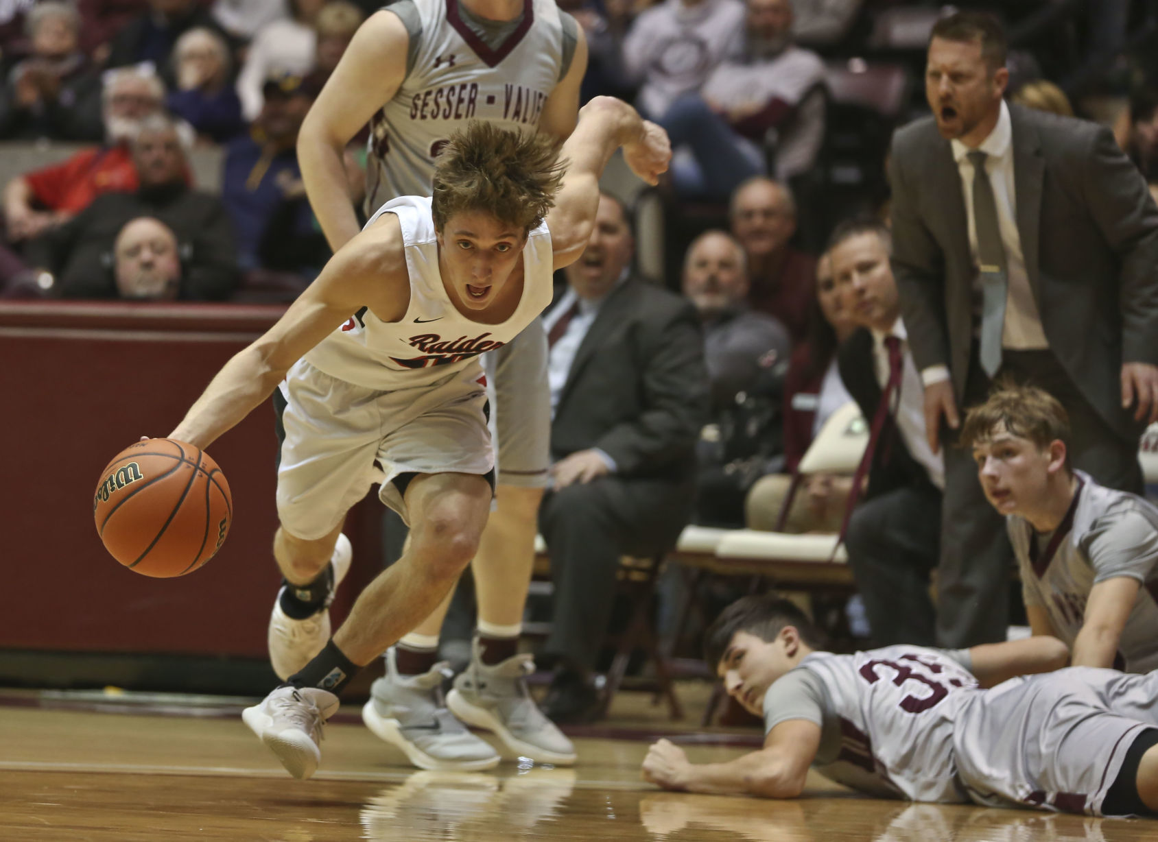 CAM Sesser Valier 28 3.05.19.JPG